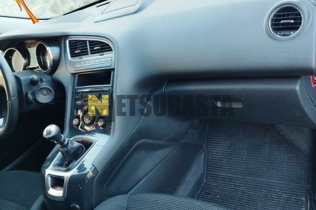 Peugeot 5008 2.0 BlueHDi 7 plazas 2015