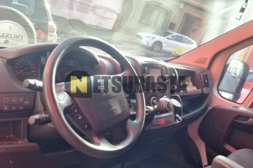 Peugeot Boxer 2.2 BlueHDi 2020