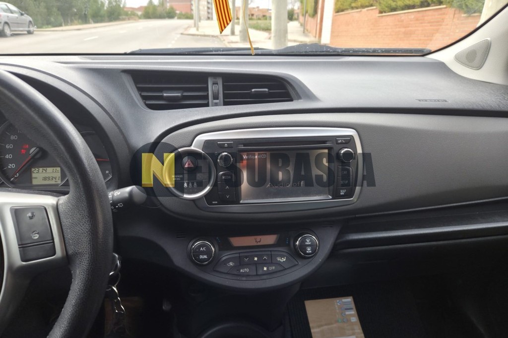 Toyota Yaris 100 2011