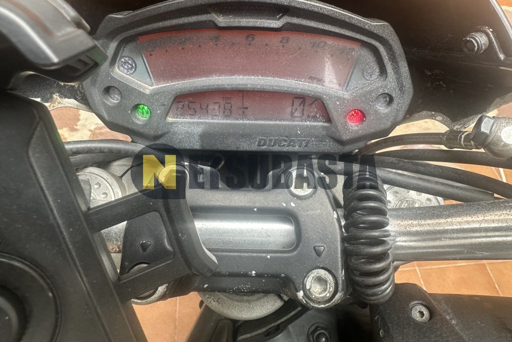 Ducati MONSTER 696 2012