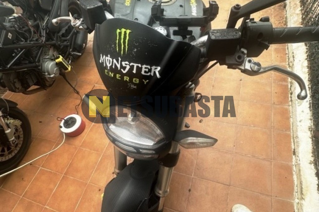 Ducati MONSTER 696 2012