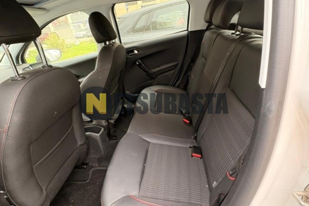 Peugeot 208 1.2 PureTech EAT6 2018