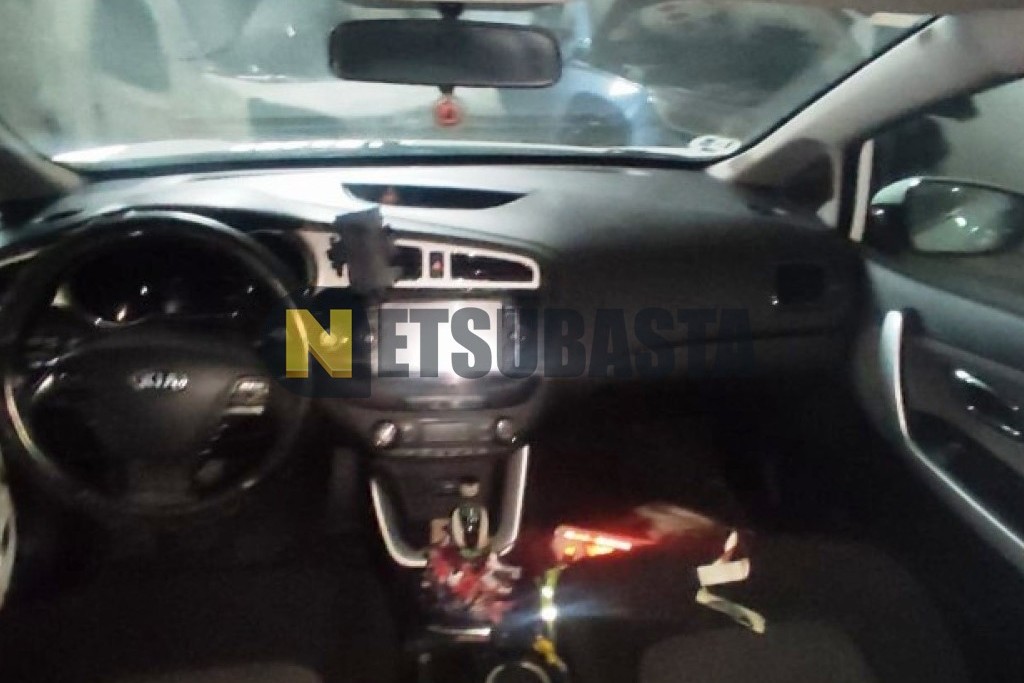 Kia Ceed 1.6 CRDi 2014