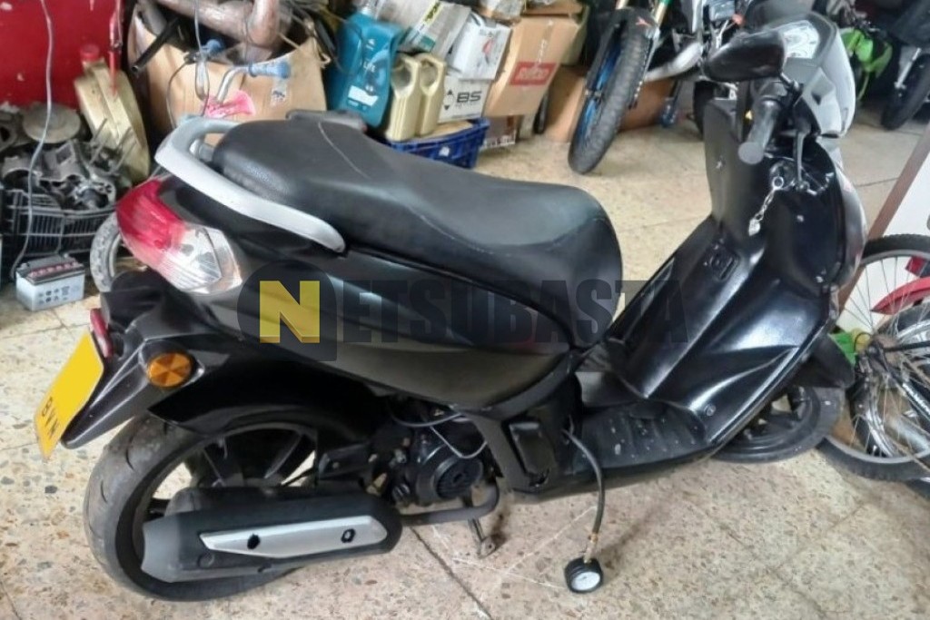 Peugeot Kisbee 50 2012