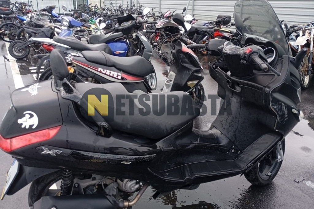 Piaggio X EVO 125 2015