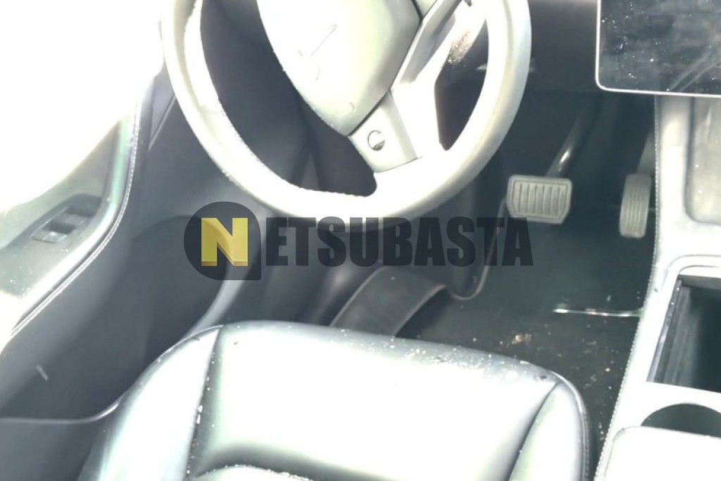 Tesla Model Y Gran autonomía Tracción integral 2023