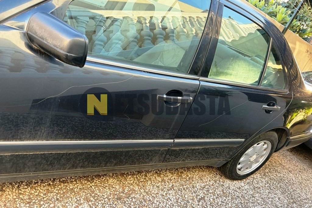 Mercedes-Benz E 300 D 1996