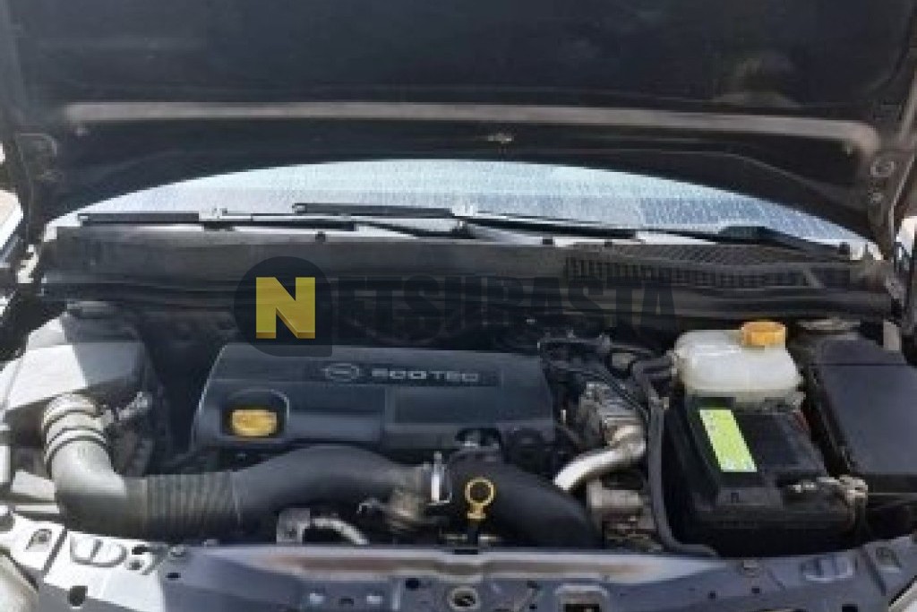 Opel Astra Sedán 1.7 CDTi 2010