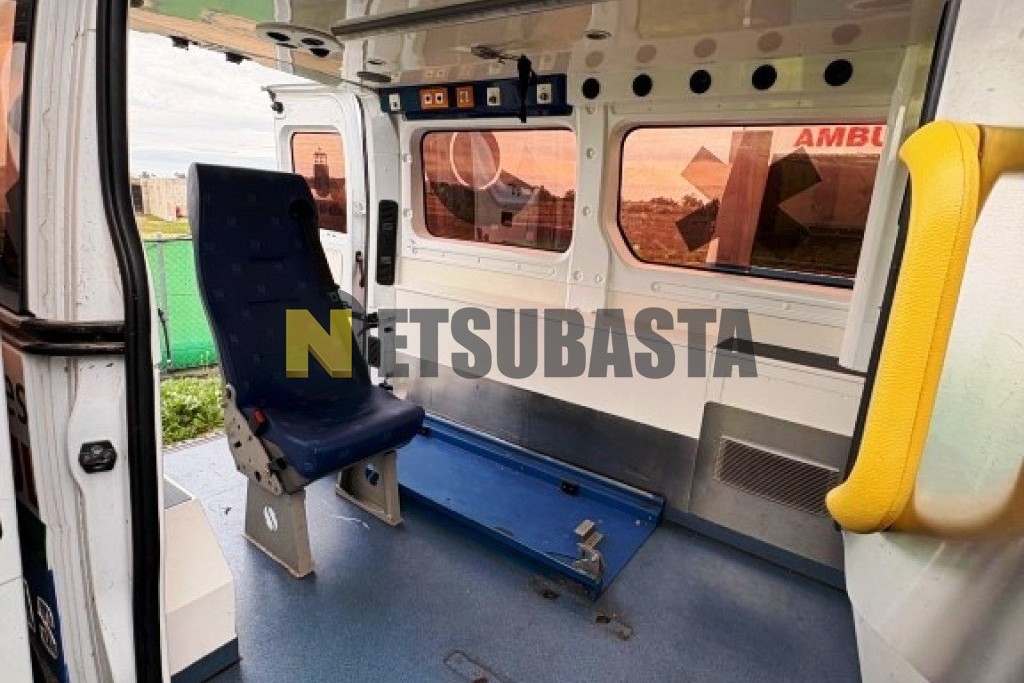 Renault Master 2.3 dCi Ambulancia 2013