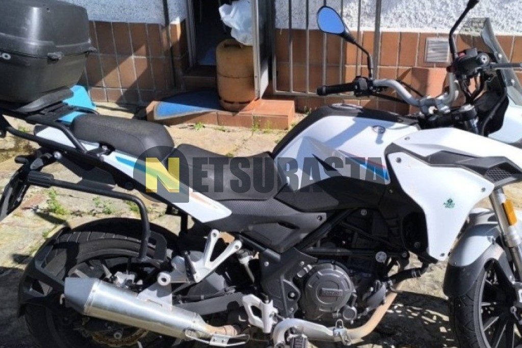 Benelli Leoncino 250 2020