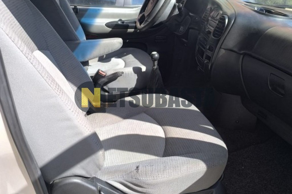 Hyundai H-1 2.5 CRDi 2005