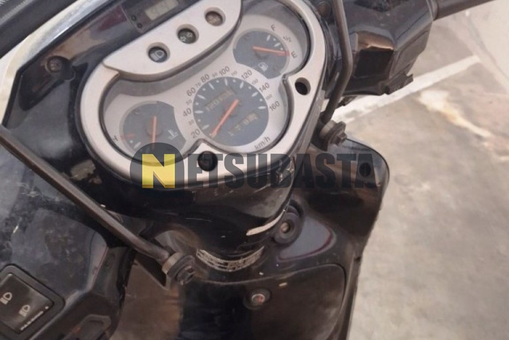 Honda SCOOPY SH150i 2004