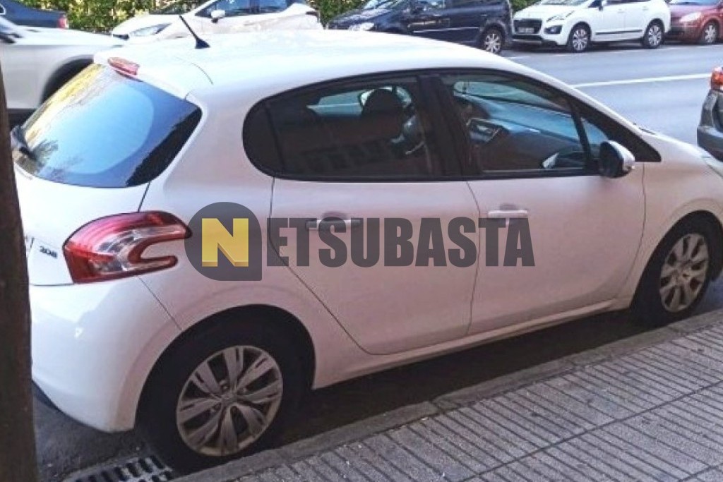 Peugeot 208 1.4 HDi 2012