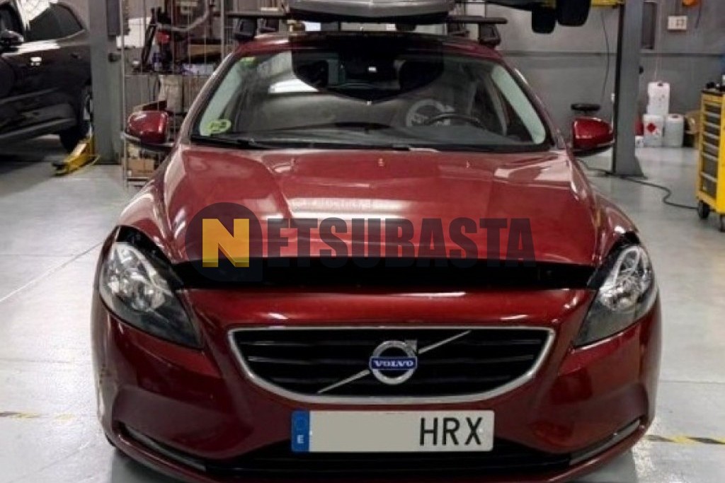 Volvo V40 D2 2013