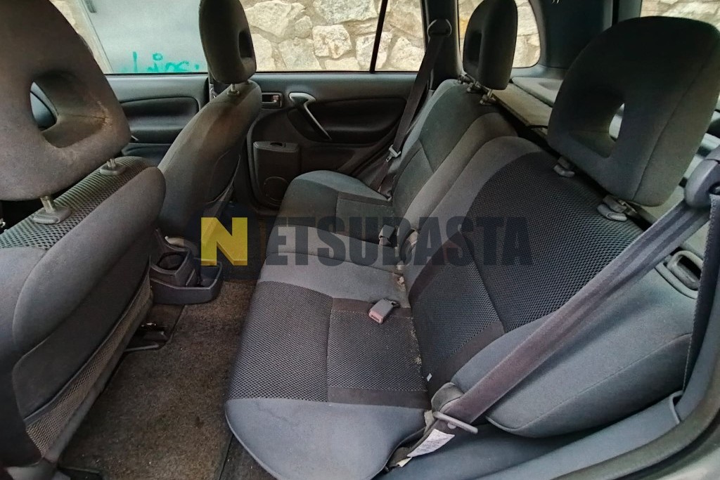 Toyota Rav4 2.0 D4-D 2003