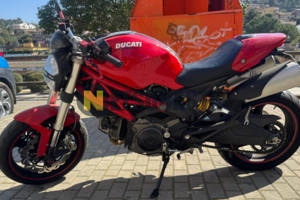 Ducati MONSTER 696 2010
