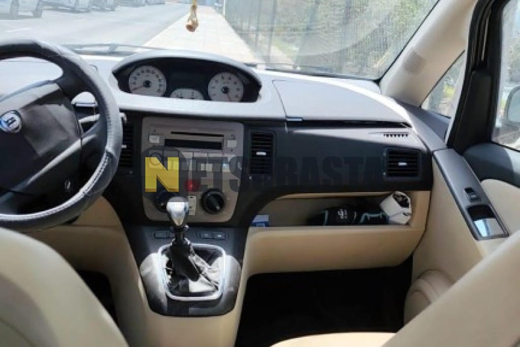 Lancia Musa 1.4 16V 2006