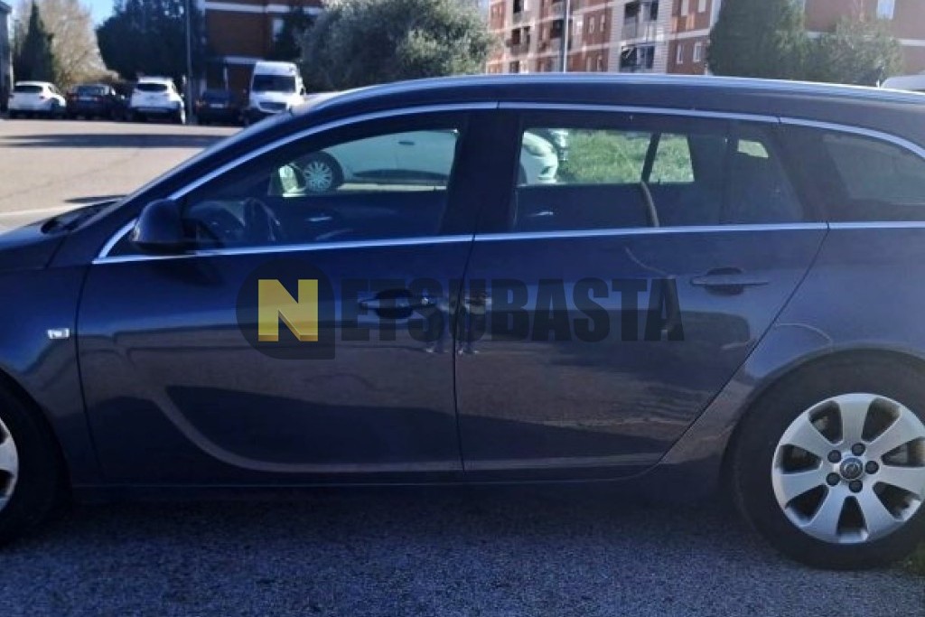 Opel Insignia Sports Tourer 2.0 CDTI 2011