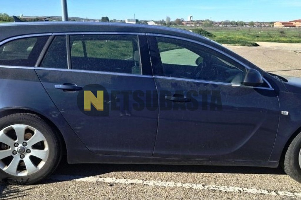 Opel Insignia Sports Tourer 2.0 CDTI 2011