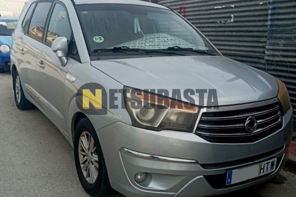 SsangYong Rodius 2.0 eXdi 2013