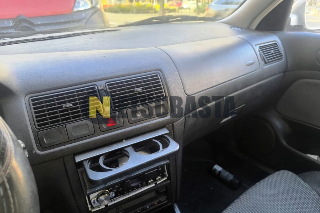 Volkswagen Golf 1.6 1999