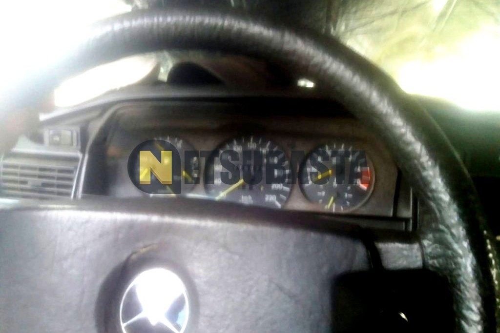 Mercedes-Benz 190 E 2.3 Aut. 1990
