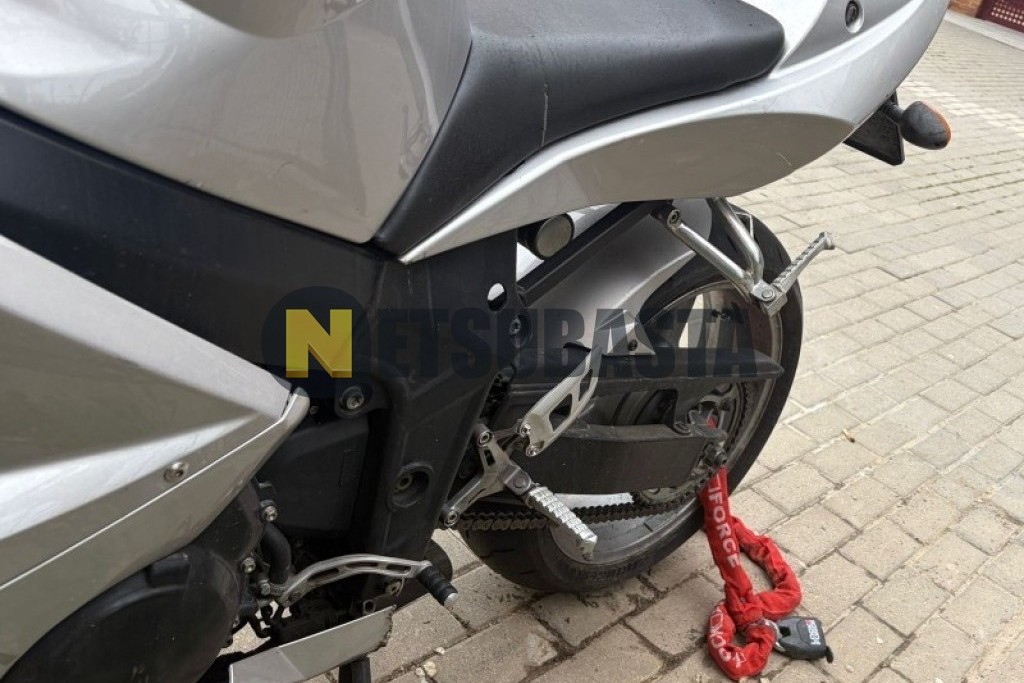 Triumph DAYTONA 600 2005