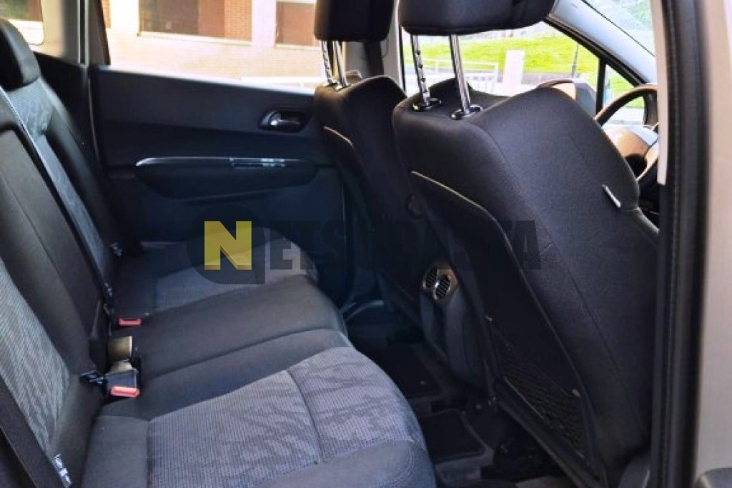 Peugeot 3008 1.6 VTi 2011