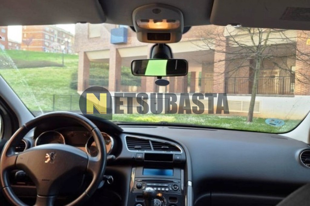 Peugeot 3008 1.6 VTi 2011