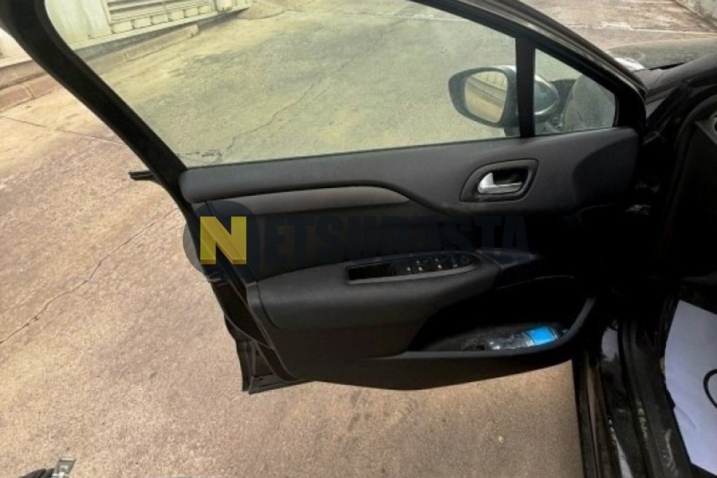 Citroën C4 1.2 PureTech EAT6 2016