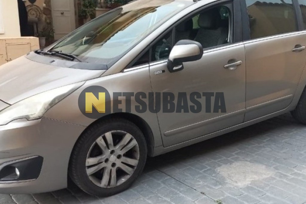 Peugeot 5008 1.6 BlueHDi 2016