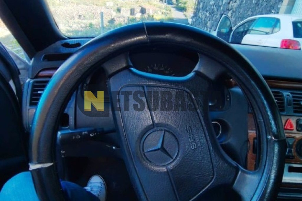 Mercedes-Benz E 250D 1998