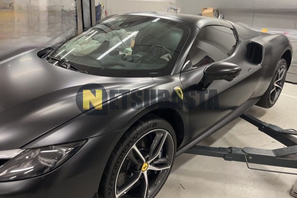 Ferrari 296 GTS 2023