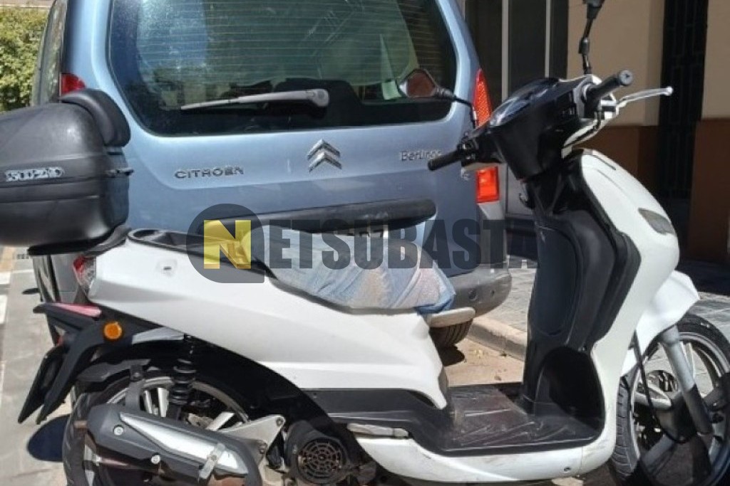 Peugeot Tweet 125 2015