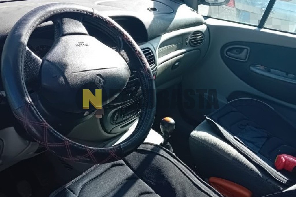 Renault Scenic RX4 2.0 16v 2002