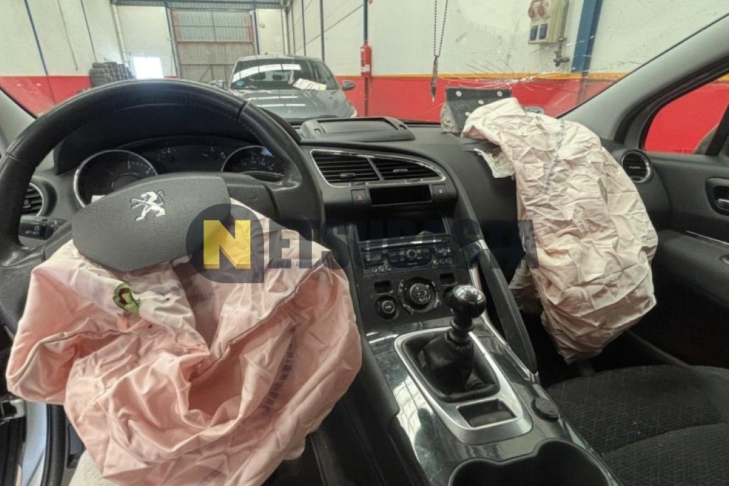 Peugeot 3008 1.6 BlueHDi 2016