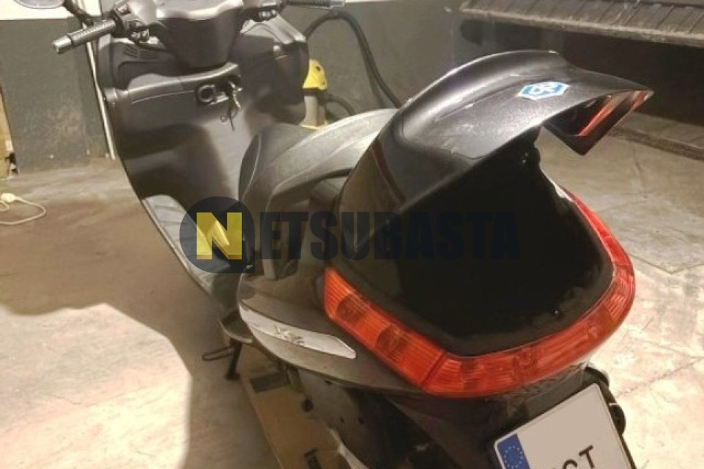 Piaggio X8 125 2006