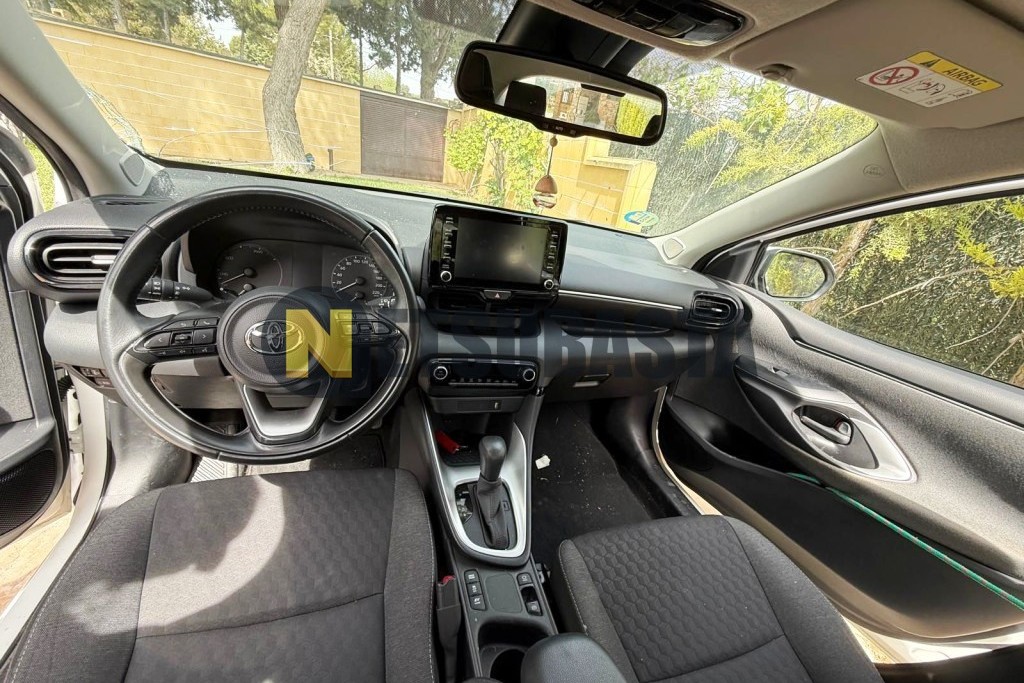 Toyota Yaris 120H 2022