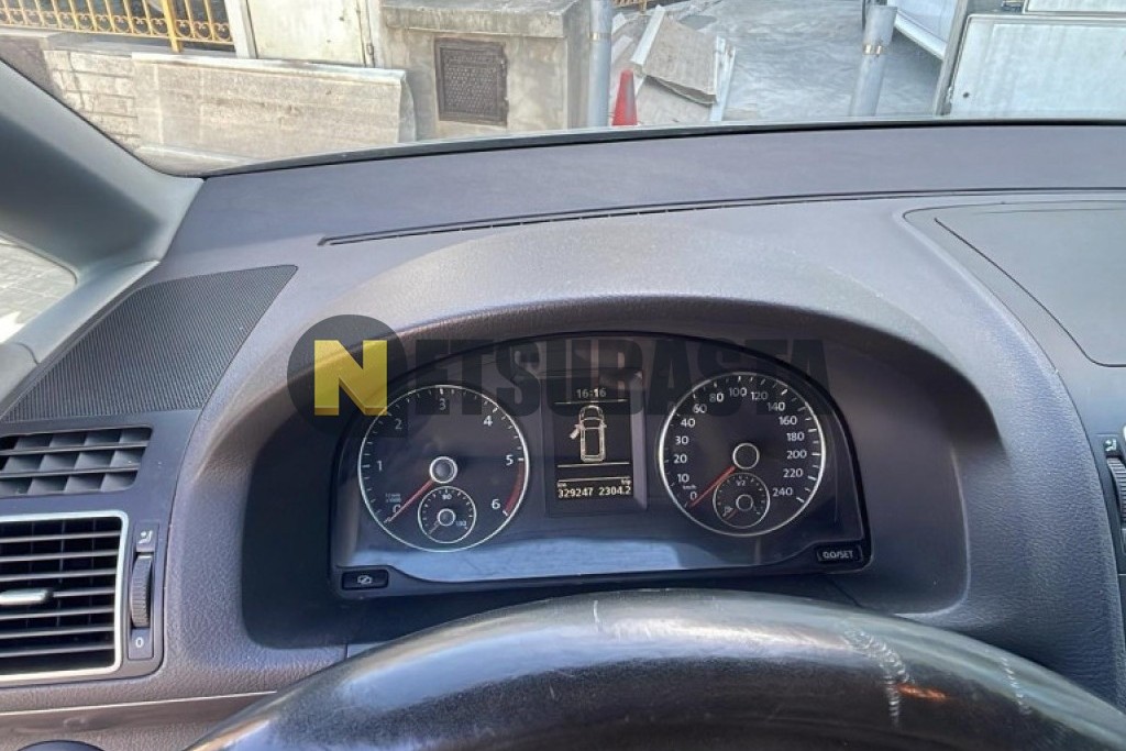 Volkswagen Touran 1.6 TDI 2011