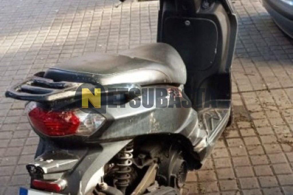 Peugeot TWEET 125 2012