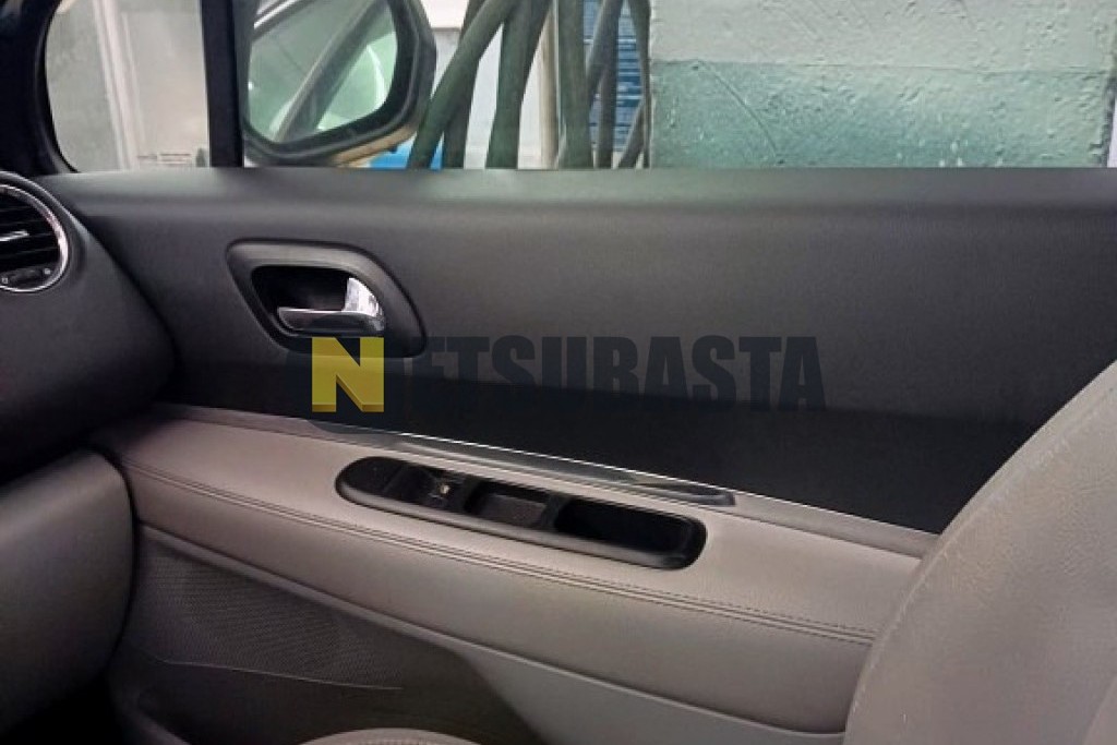 Peugeot 3008 1.6 HDi FAP 2012