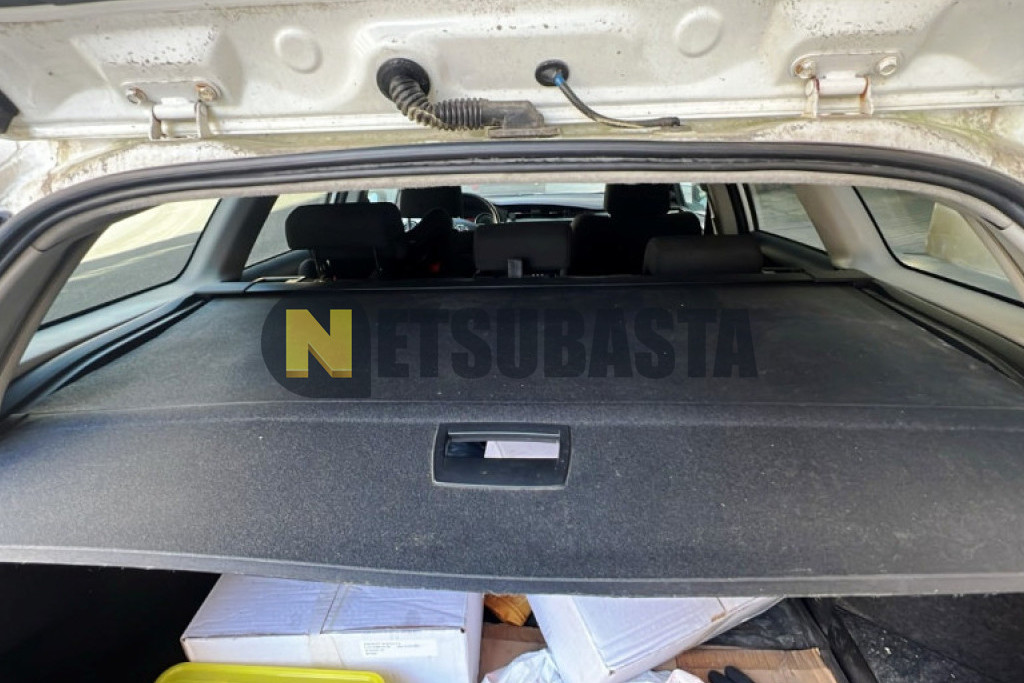 Toyota Auris Touring Sport Hybrid 2014