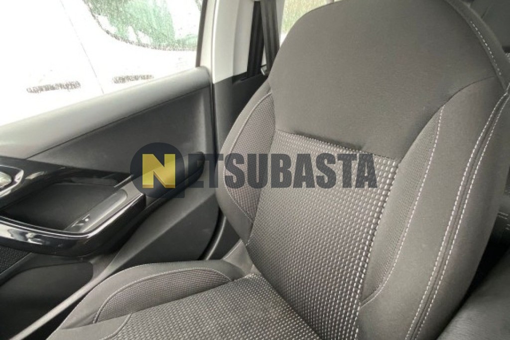 Peugeot 208 1.2 PureTech 2015