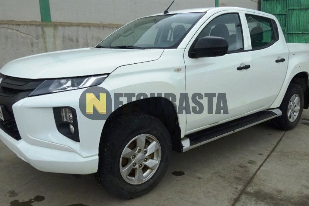Mitsubishi L200 Doble Cabina 220 DI-D M-Pro 2020