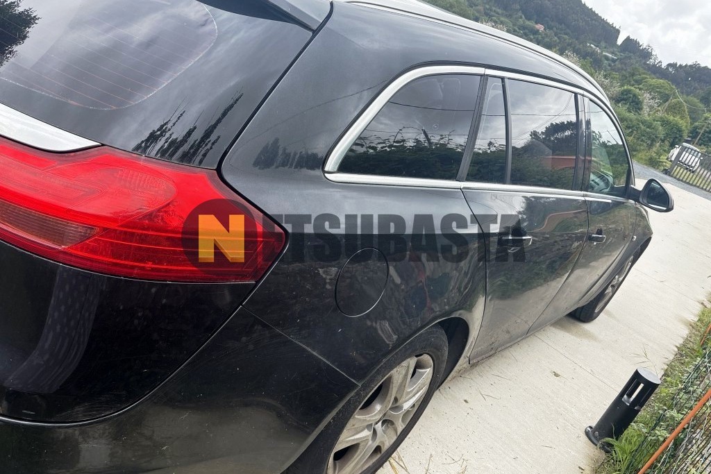 Opel Insignia Sports Tourer 2.0 CDTI 2012