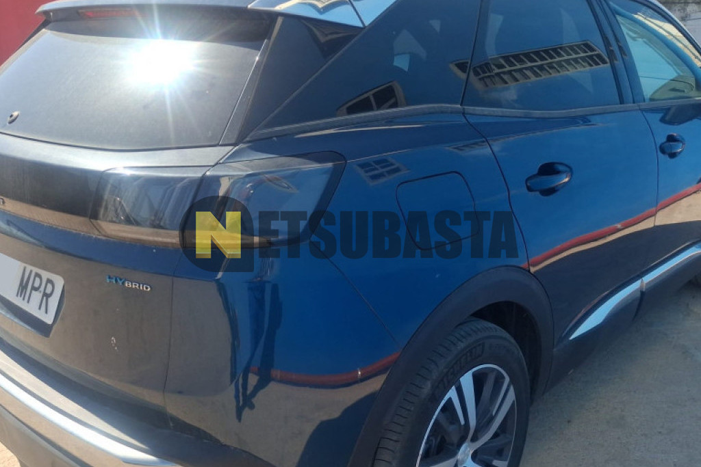 Peugeot 3008 Plug-In Hybrid e-EAT8 2024