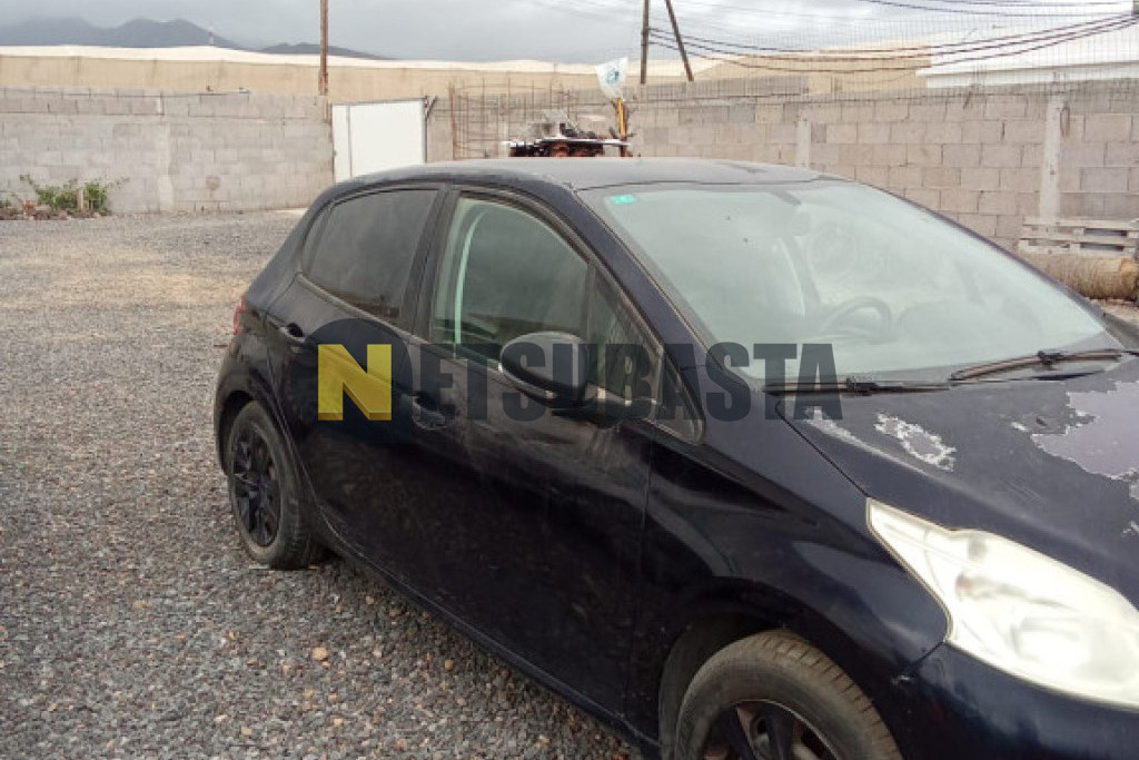 Peugeot 208 1.0 PureTech 2013