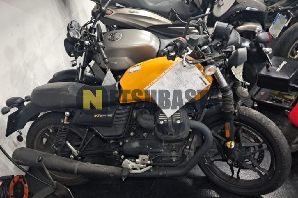 Moto Guzzi V7 III Stone 2017