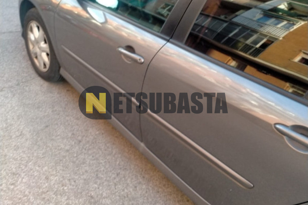 Renault Laguna Grand Tour 2.0 dCi 2009