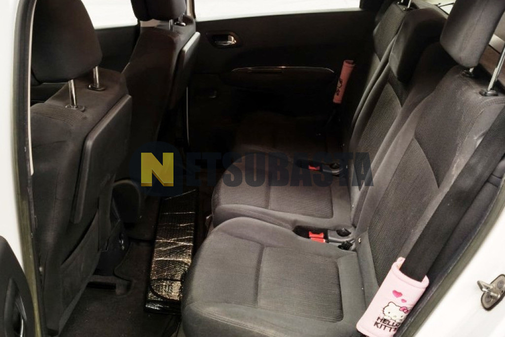 Peugeot 5008 1.6 HDi 2012